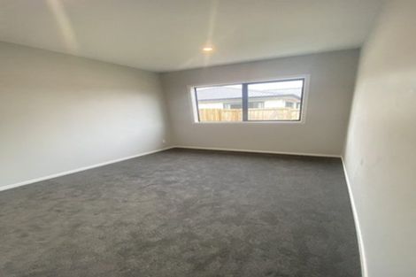 Photo of property in 12 Cutfield Lane, Kumeu, 0810