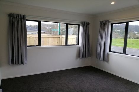 Photo of property in 28 Manor Park Road, Manor Park, Lower Hutt, 5019