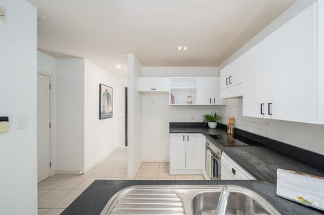 Photo of property in 18 Franklyn Road, Tawa, Wellington, 5028