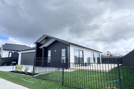 Photo of property in 75 Parish Drive, Wainui, 0932