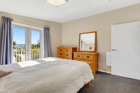 Photo of property in 7 View Road, Titahi Bay, Porirua, 5022