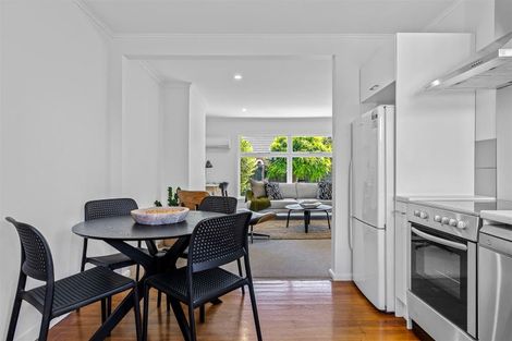 Photo of property in 2/15 Jeffreys Road, Fendalton, Christchurch, 8052