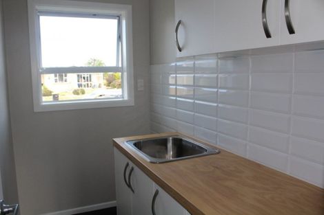 Photo of property in 6 Church Street, Winton, 9720