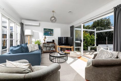 Photo of property in 2 Meadow Crescent, Te Atatu South, Auckland, 0602