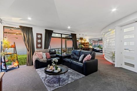 Photo of property in 18 Harry Ell Drive, Cashmere, Christchurch, 8022
