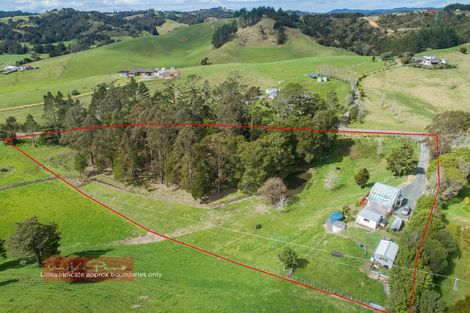 Photo of property in 307 Whananaki North Road, Opuawhanga, Hikurangi, 0181