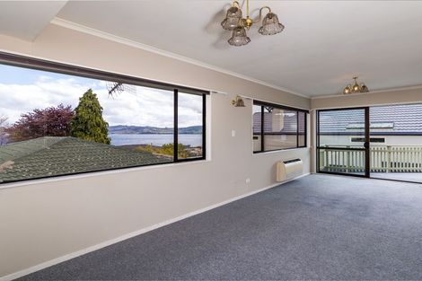 Photo of property in 2/8 Crowther Terrace, Waipahihi, Taupo, 3330