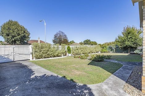Photo of property in 2 Gibson Road, Tuakau, 2121