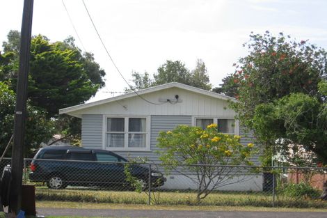 Photo of property in 39 St Leonards Road, Kelston, Auckland, 0602