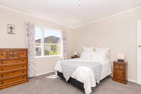 Photo of property in 52 Oriel Avenue, Tawa, Wellington, 5028