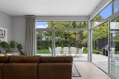 Photo of property in 35 Waiwetu Street, Fendalton, Christchurch, 8052