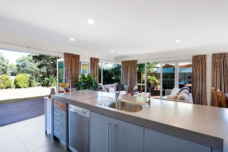 Photo of property in 2 Parkvue Drive, Bell Block, New Plymouth, 4312