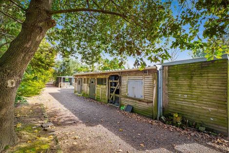 Photo of property in 252 Boord Crescent, Kumeu, 0891