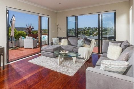 Photo of property in 22 Caldera Drive, Long Bay, Auckland, 0630