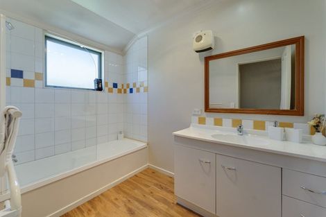 Photo of property in 84 Devon Street, Arrowtown, 9302