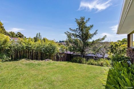Photo of property in 2/12 Hollyhock Place, Browns Bay, Auckland, 0630