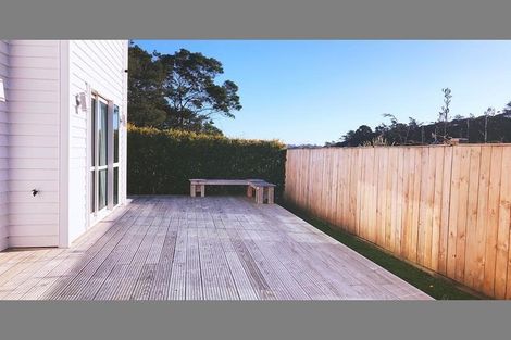 Photo of property in 6 Lancia Way, Oteha, Auckland, 0632