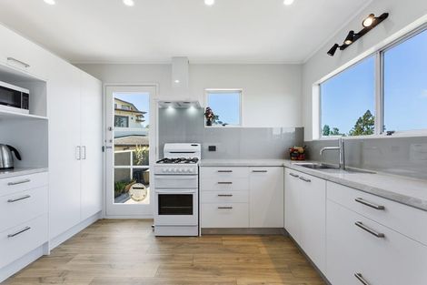 Photo of property in 73 Palmerston Road, Birkenhead, Auckland, 0626