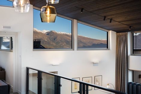 Photo of property in 52 Suburb Street, Queenstown, 9300