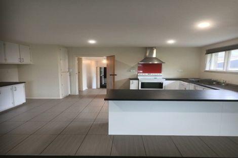 Photo of property in 364 Yaldhurst Road, Russley, Christchurch, 8042