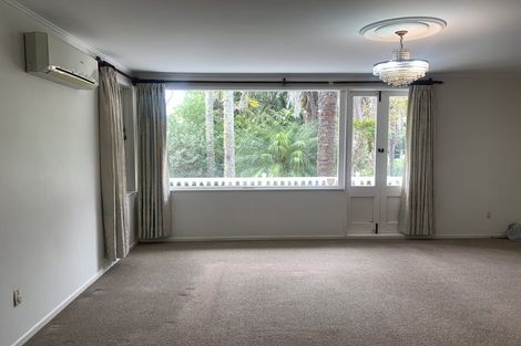 Photo of property in 72 Peach Road, Glenfield, Auckland, 0629