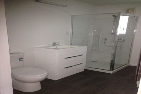 Photo of property in 3/42 Manuka Road, Glenfield, Auckland, 0629