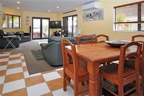 Photo of property in 1/10 Marina Road, Torbay, Auckland, 0630