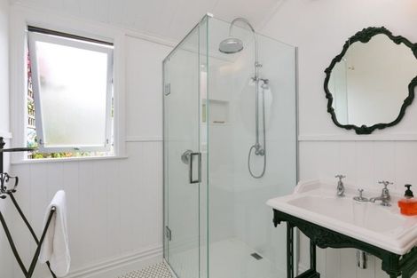 Photo of property in 7 Aorangi Terrace, Thorndon, Wellington, 6011