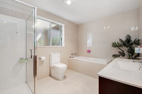 Photo of property in 135 Alec Craig Way, Gulf Harbour, Whangaparaoa, 0930