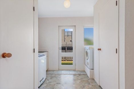 Photo of property in 1/186 Marine Parade, Mount Maunganui, 3116