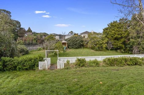 Photo of property in 18 Cassino Street, Bayswater, Auckland, 0622
