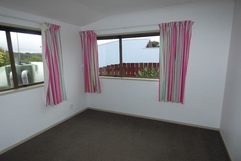 Photo of property in 6 Unity Road, Waitakere, Henderson, 0781