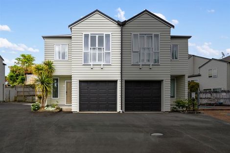 Photo of property in 12/30 John Jennings Drive, Oteha, Auckland, 0632