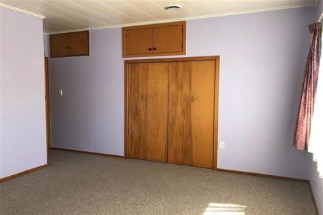 Photo of property in 2/210a Grove Road, Mayfair, Hastings, 4122