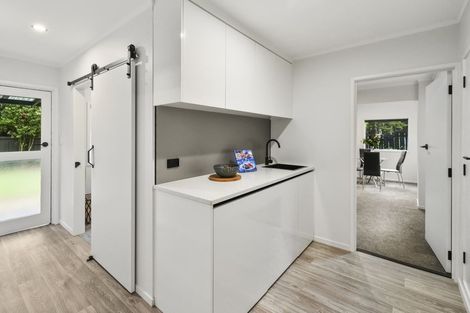 Photo of property in 18a Hillcrest Grove, Hillpark, Auckland, 2102