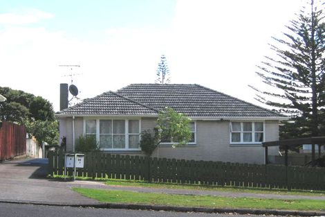 Photo of property in 68 Tirimoana Road, Te Atatu South, Auckland, 0602