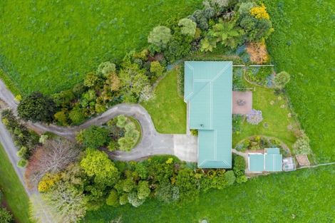 Photo of property in 33 Mokena Kohere Street, Manakau, Levin, 5573