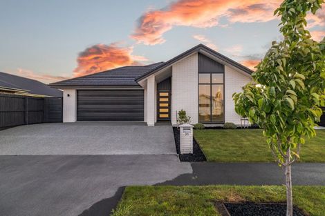 Photo of property in 20 Selfe Crescent, Burwood, Christchurch, 8083