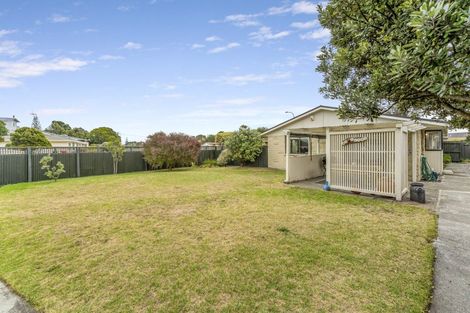 Photo of property in 44 Norfolk Crescent, Otaki Beach, Otaki, 5512