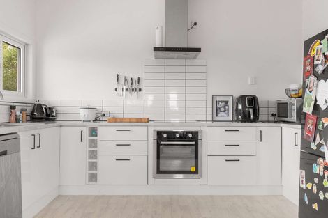 Photo of property in 15b Brown Terrace, Te Puke, 3119