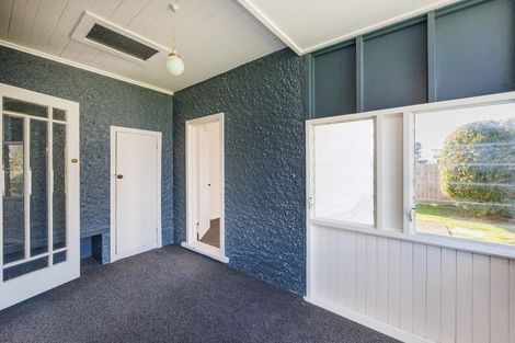 Photo of property in 23 Ross Street, Marton, 4710