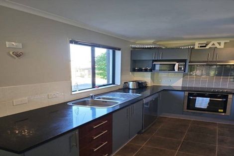 Photo of property in 33 Midshipman Court, Gulf Harbour, Whangaparaoa, 0930