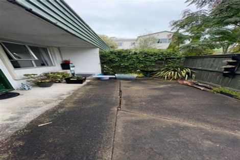 Photo of property in 2/17 Cresta Avenue, Beach Haven, Auckland, 0626