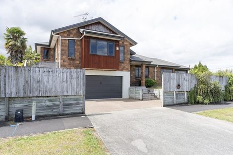 Photo of property in 2 Thomson Avenue, Dinsdale, Hamilton, 3204