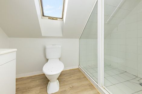 Photo of property in 2 Braeburn Place, Takanini, 2112