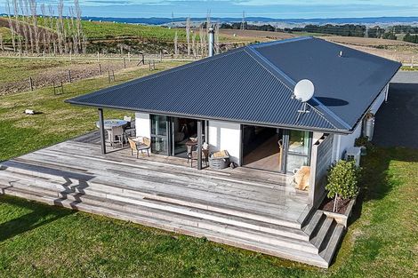 Photo of property in 64 Cameron Road, Hillend, Balclutha, 9272
