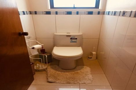 Photo of property in 2/14 Chip Grove, Sunnyhills, Auckland, 2010