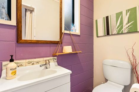 Photo of property in 9a Finlay Grove, Waikawa, Picton, 7220