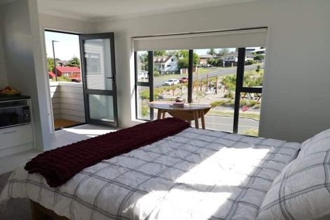 Photo of property in 51 Eugenia Rise, Totara Heights, Auckland, 2105