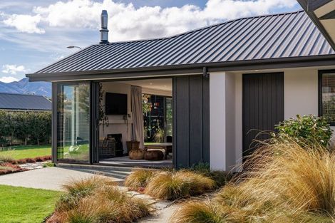 Photo of property in 15 Pennycook Place, Lake Hawea, Wanaka, 9382